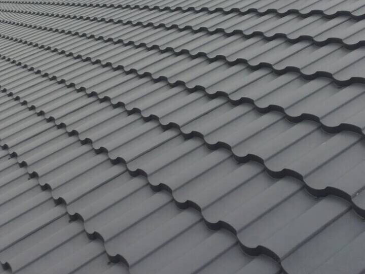 Металлочерепица Металл-Профиль Трамонтана-M 0,45 VikingMP® RAL 7024 Серый графит ПрофЛайн, купить Металлочерепица Металл-Профиль Трамонтана-M 0,45 VikingMP® RAL 7024 Серый графит в ПрофЛайн