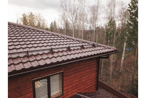 Металлочерепица "Квинта Уно" ("Kvinta Uno") 0,5 Satin RAL 8017 шоколад ПрофЛайн, купить Металлочерепица "Квинта Уно" ("Kvinta Uno") 0,5 Satin RAL 8017 шоколад в ПрофЛайн