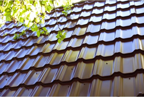 Металлочерепица "Квинта плюс" ("Kvinta plus") 0,5 Satin RAL 8017 шоколад ПрофЛайн, купить Металлочерепица "Квинта плюс" ("Kvinta plus") 0,5 Satin RAL 8017 шоколад в ПрофЛайн