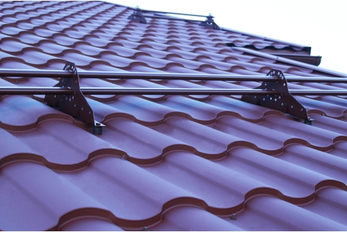 Металлочерепица "Кредо" ("Kredo") v01 0,5 Satin Matt RAL 3005 красное вино ПрофЛайн, купить Металлочерепица "Кредо" ("Kredo") v01 0,5 Satin Matt RAL 3005 красное вино в ПрофЛайн