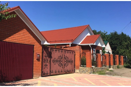 Металлочерепица "Квинта плюс" ("Kvinta plus") 0,5 Satin Matt RAL 8004 терракота ПрофЛайн, купить Металлочерепица "Квинта плюс" ("Kvinta plus") 0,5 Satin Matt RAL 8004 терракота в ПрофЛайн