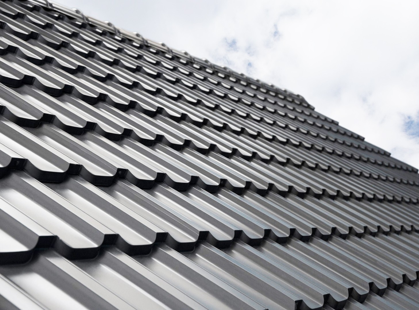 Металлочерепица Металл-Профиль Трамонтана-X 0,5 PURMAN® RAL 7024 Серый графит ПрофЛайн, купить Металлочерепица Металл-Профиль Трамонтана-X 0,5 PURMAN® RAL 7024 Серый графит в ПрофЛайн