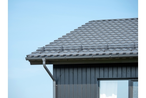 Металлочерепица "Квинта плюс3D" ("Kvinta plus3D") 0,5 Satin RAL 7024 мокрый асфальт ПрофЛайн, купить Металлочерепица "Квинта плюс3D" ("Kvinta plus3D") 0,5 Satin RAL 7024 мокрый асфальт в ПрофЛайн