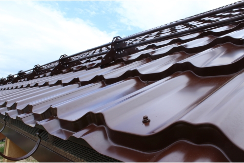 Металлочерепица "Квинта плюс" ("Kvinta plus") 0,5 Satin RAL 8017 шоколад ПрофЛайн, купить Металлочерепица "Квинта плюс" ("Kvinta plus") 0,5 Satin RAL 8017 шоколад в ПрофЛайн