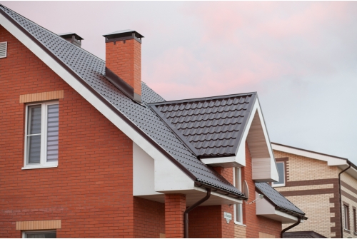 Металлочерепица Классик ("Classic") v02 0,5 Satin RAL 8017 шоколад ПрофЛайн, купить Металлочерепица Классик ("Classic") v02 0,5 Satin RAL 8017 шоколад в ПрофЛайн